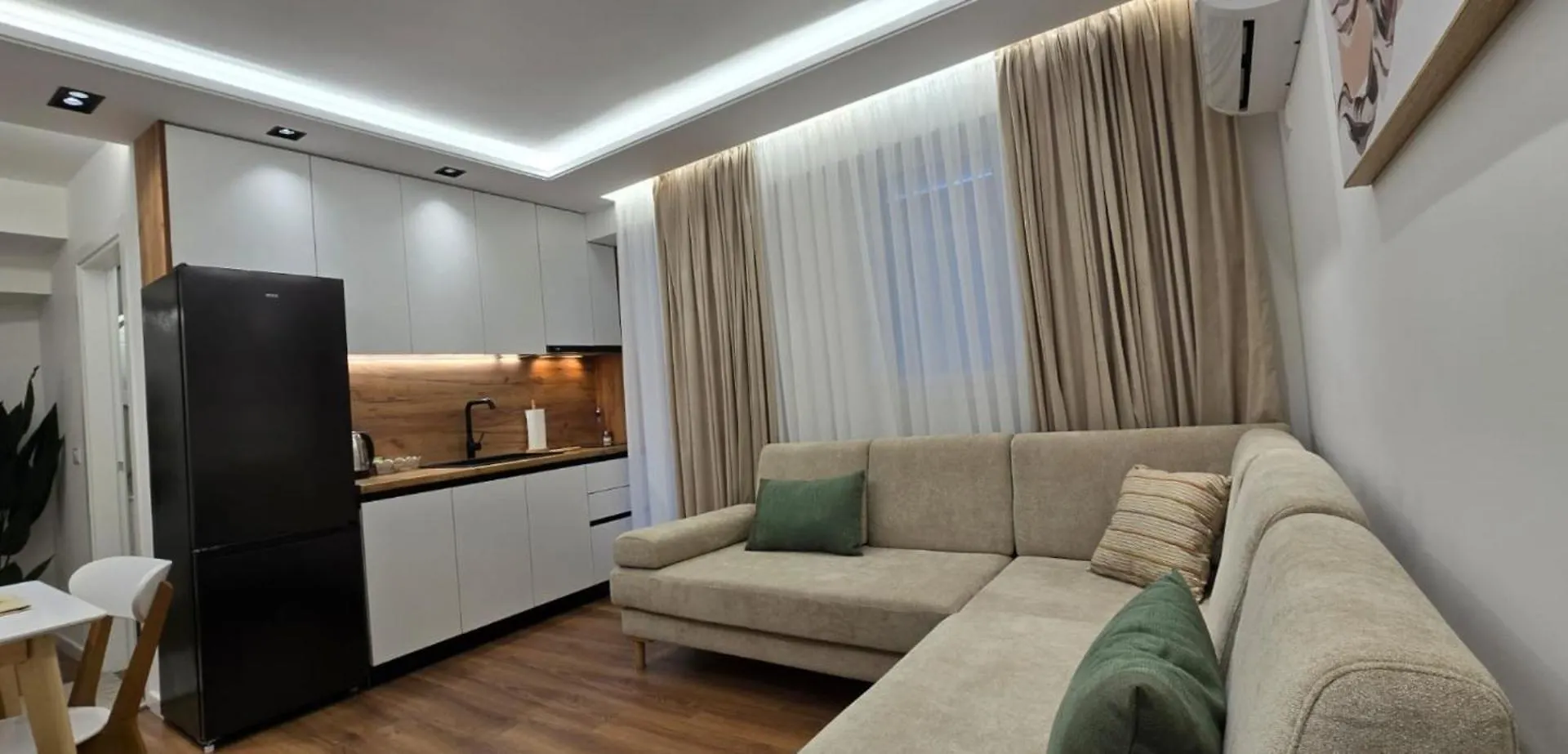 アパート El-Xho 2 Apartament ティラナ アルバニア